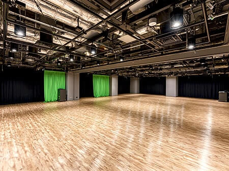 PORT STUDIO　スクール形式レイアウト