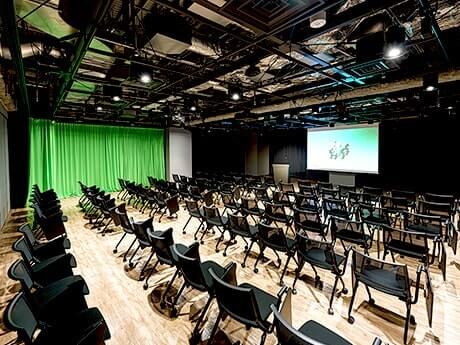 シアター形式(A STUDIO分割:96名)のイメージ